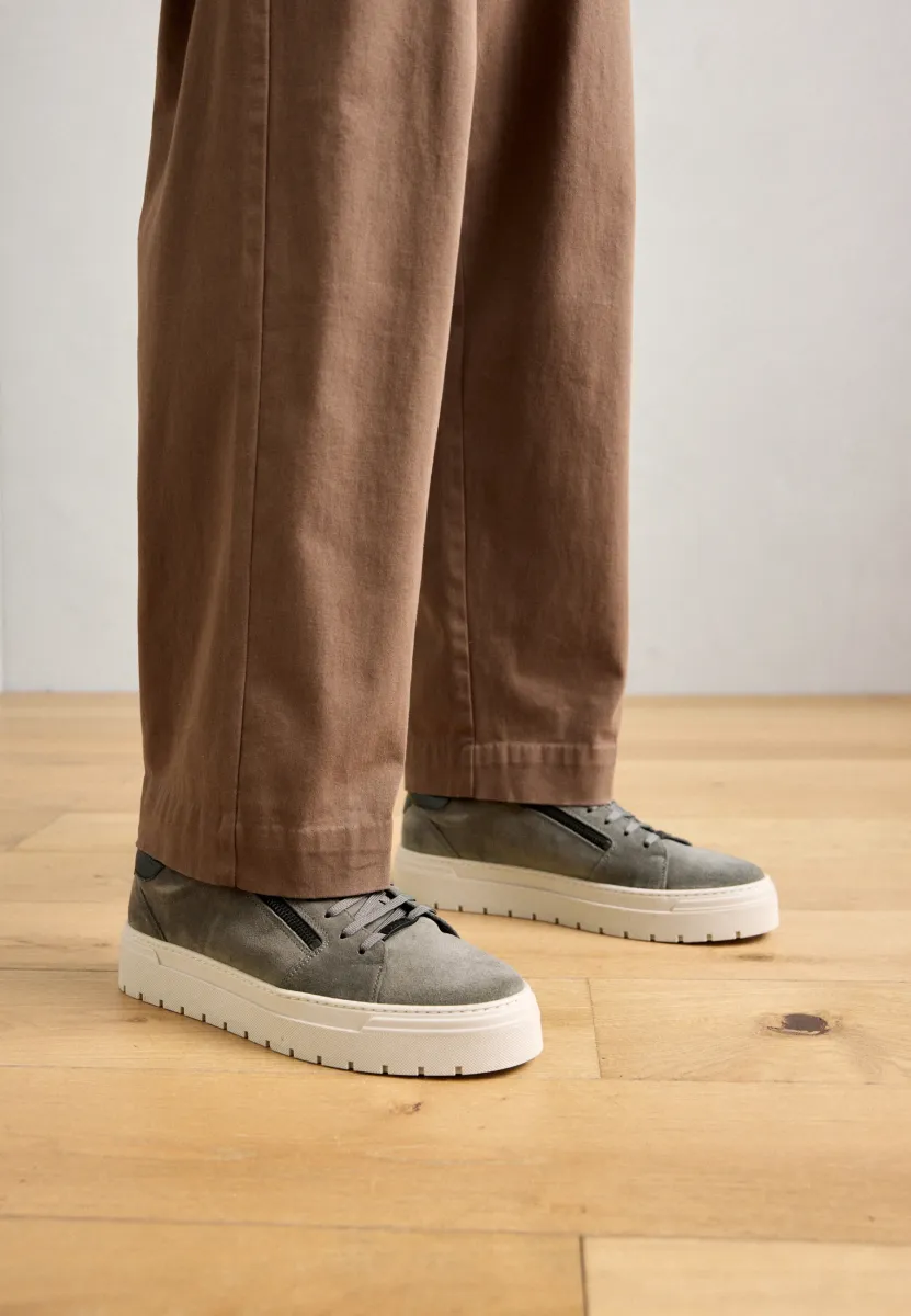 Sneaker low - clay