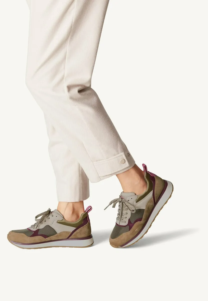 Sneaker low - cognac comb