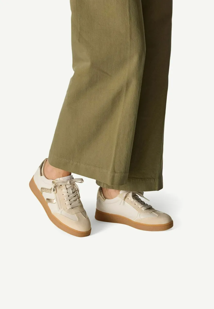 Sneaker low - cream comb