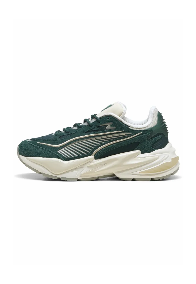 Sneaker low - green terrain-alpine snow