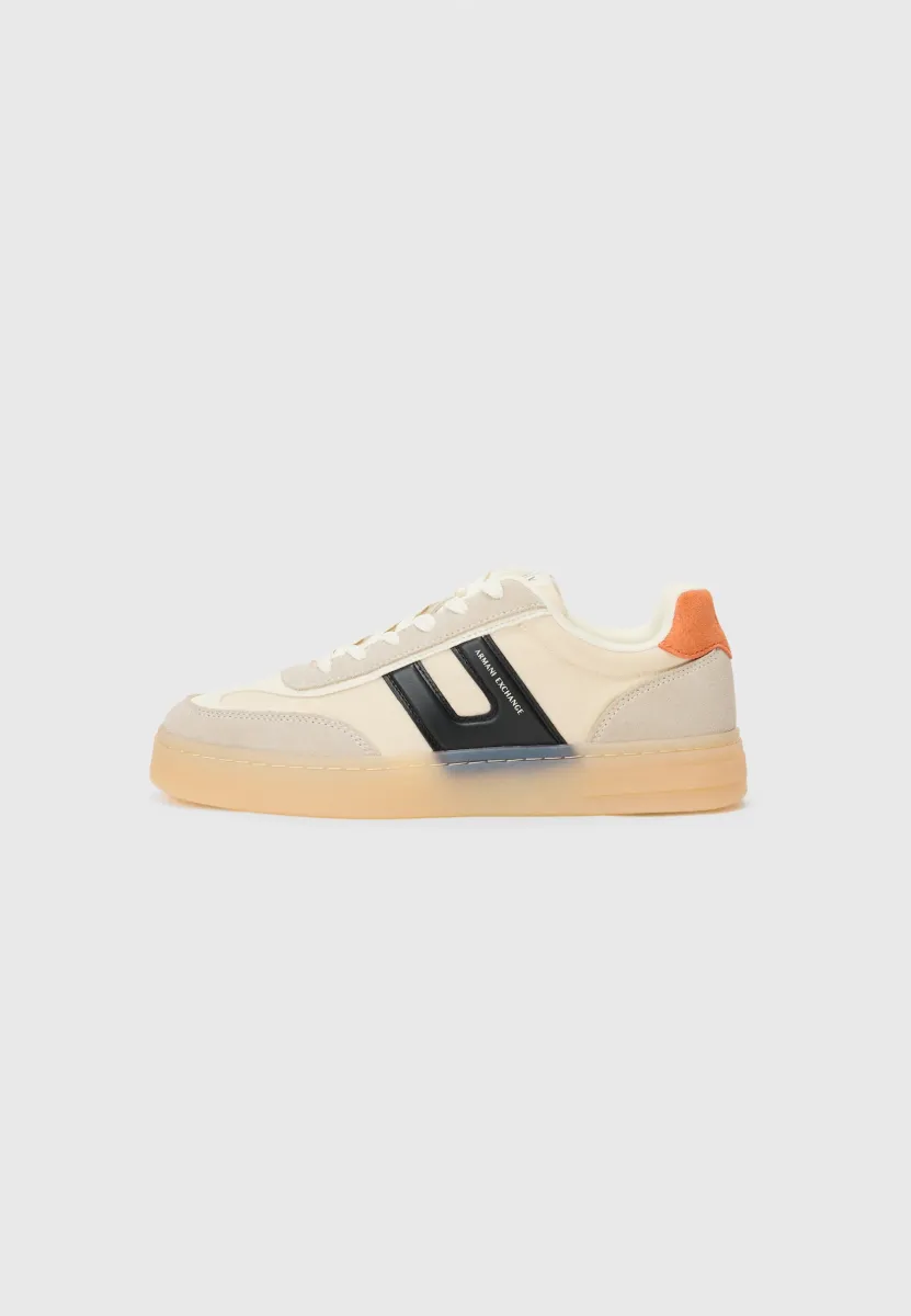Sneaker low - off white/orange rust