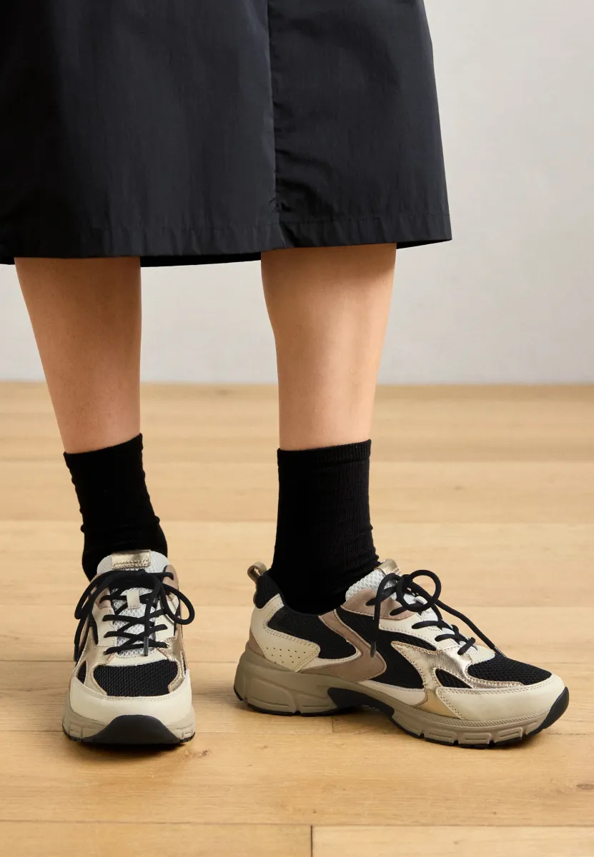Sneaker low - schwarz/neve k