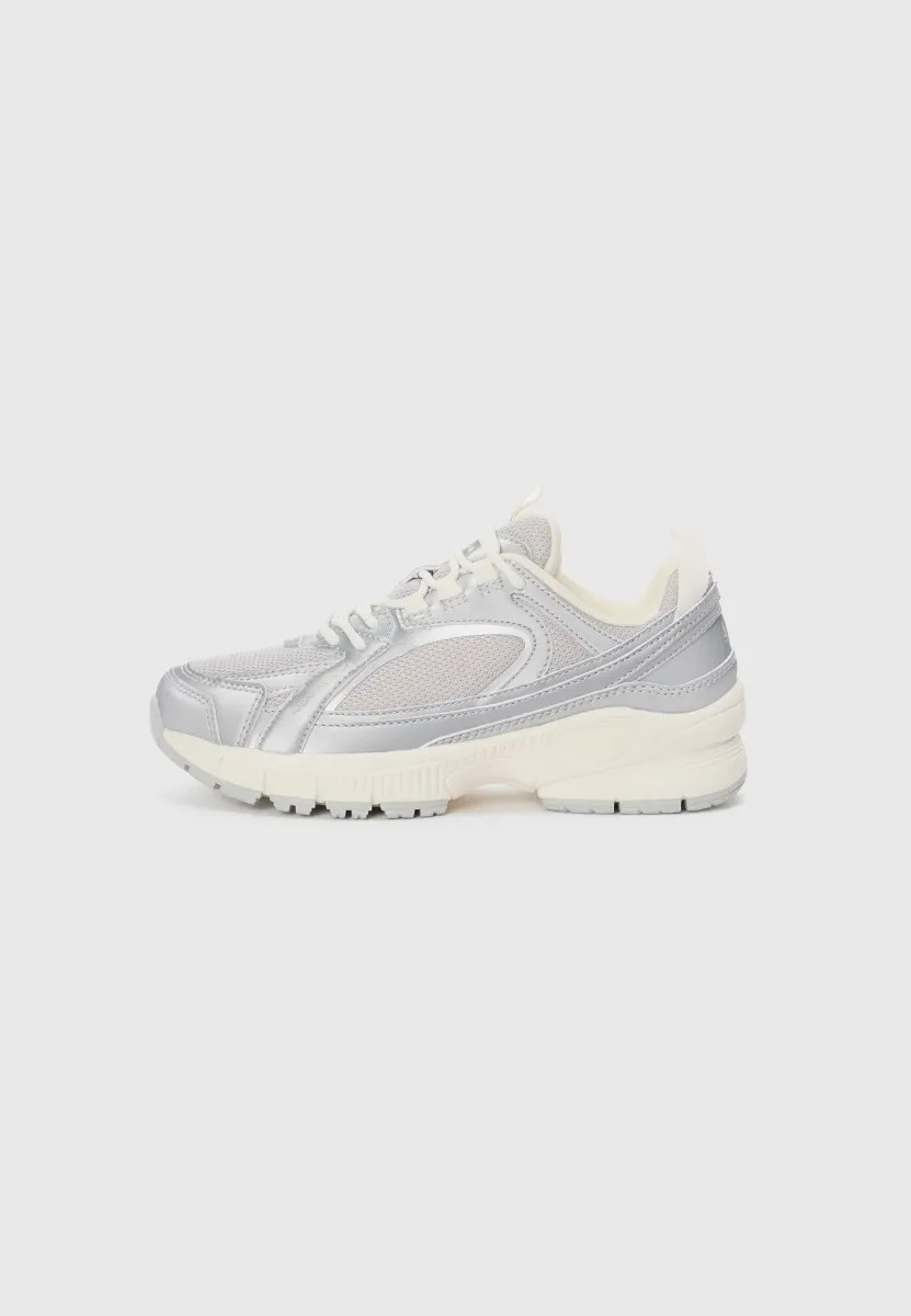 Sneaker low - silver-coloured/off white