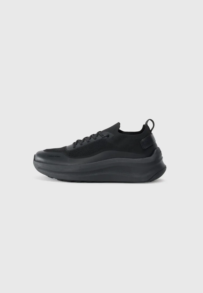 Sneaker low - triple black