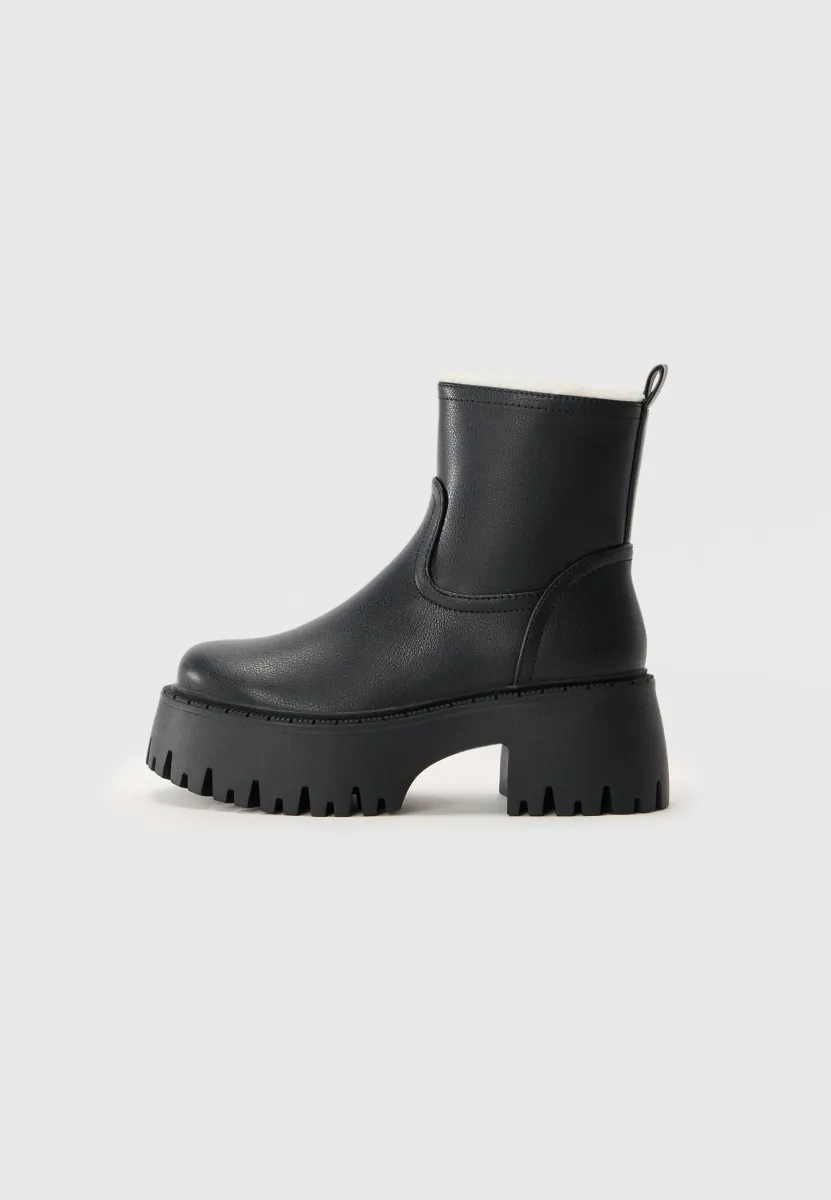 Snowboot/Winterstiefel - black