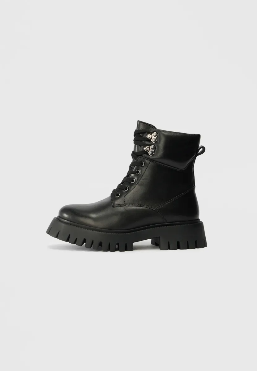 Snowboot/Winterstiefel - black