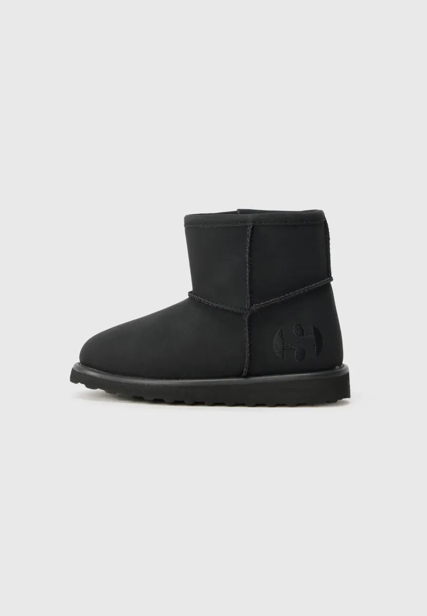 Snowboot/Winterstiefel - total black