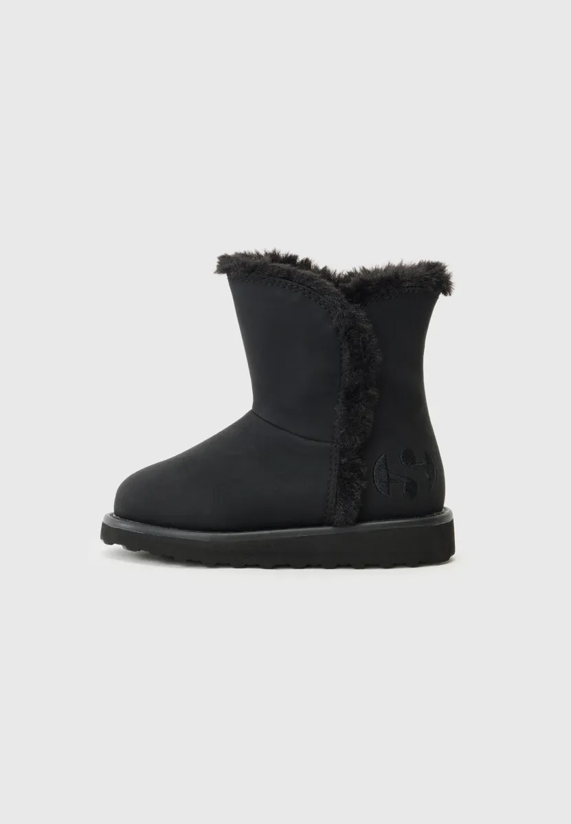 Snowboot/Winterstiefel - total black