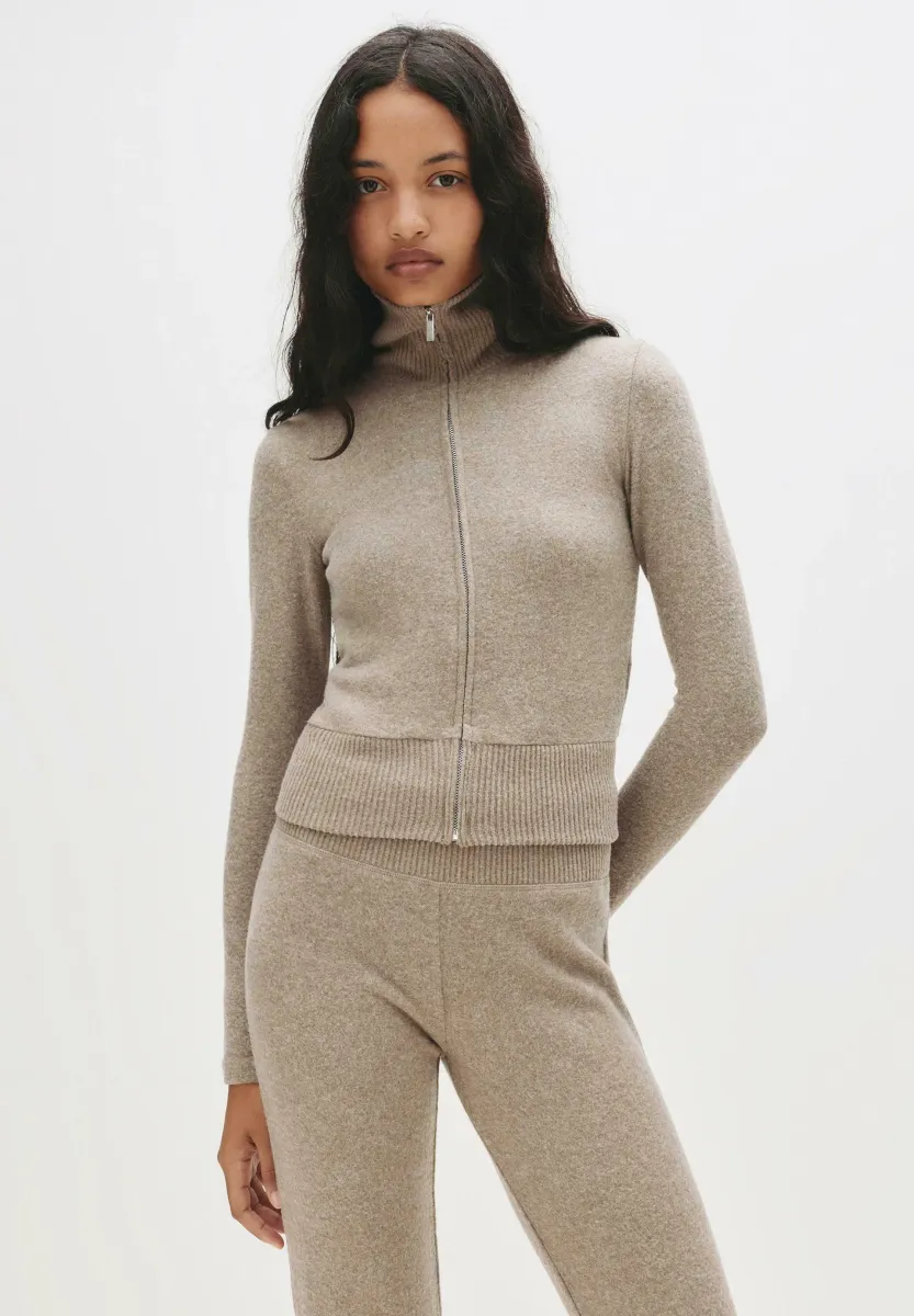 SOFT TOUCH - Strickjacke - ochre