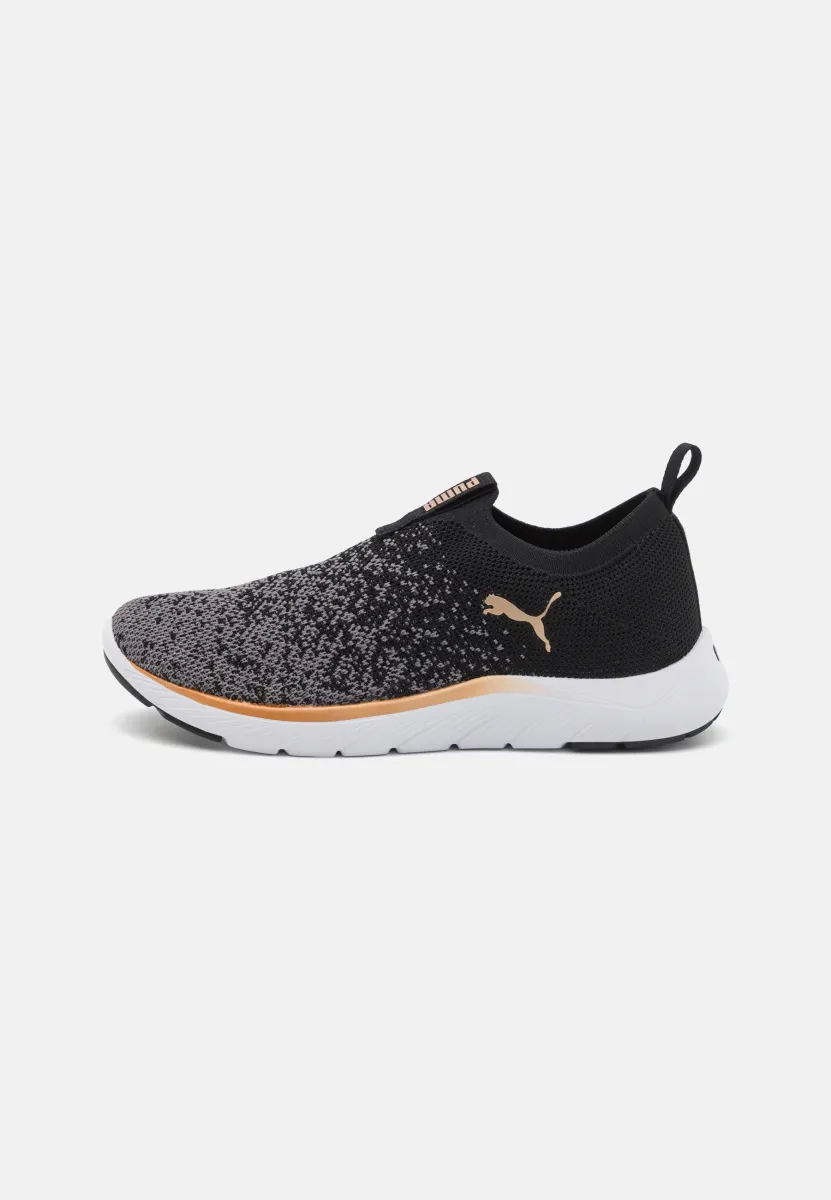 SOFTRIDE REMI SLIP-ON - Trainingsschuh - black/gold/cool dark gray
