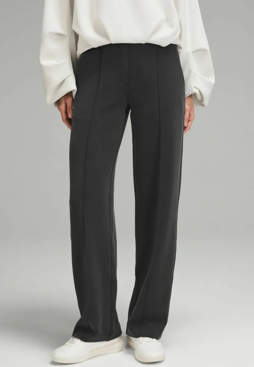 Softstreme™ Pintuck Mid-Rise Regular - Stoffhose - Black