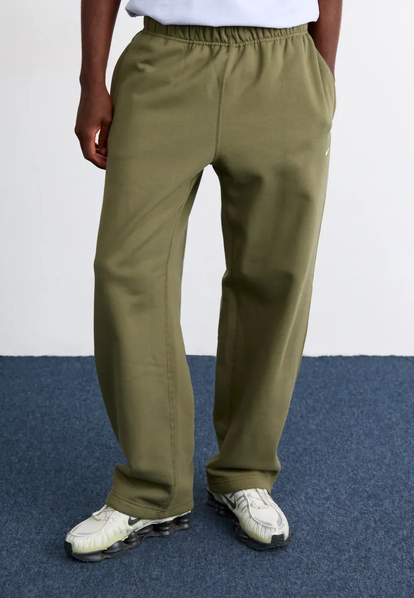 SOLO PANT - Jogginghose - medium olive/white