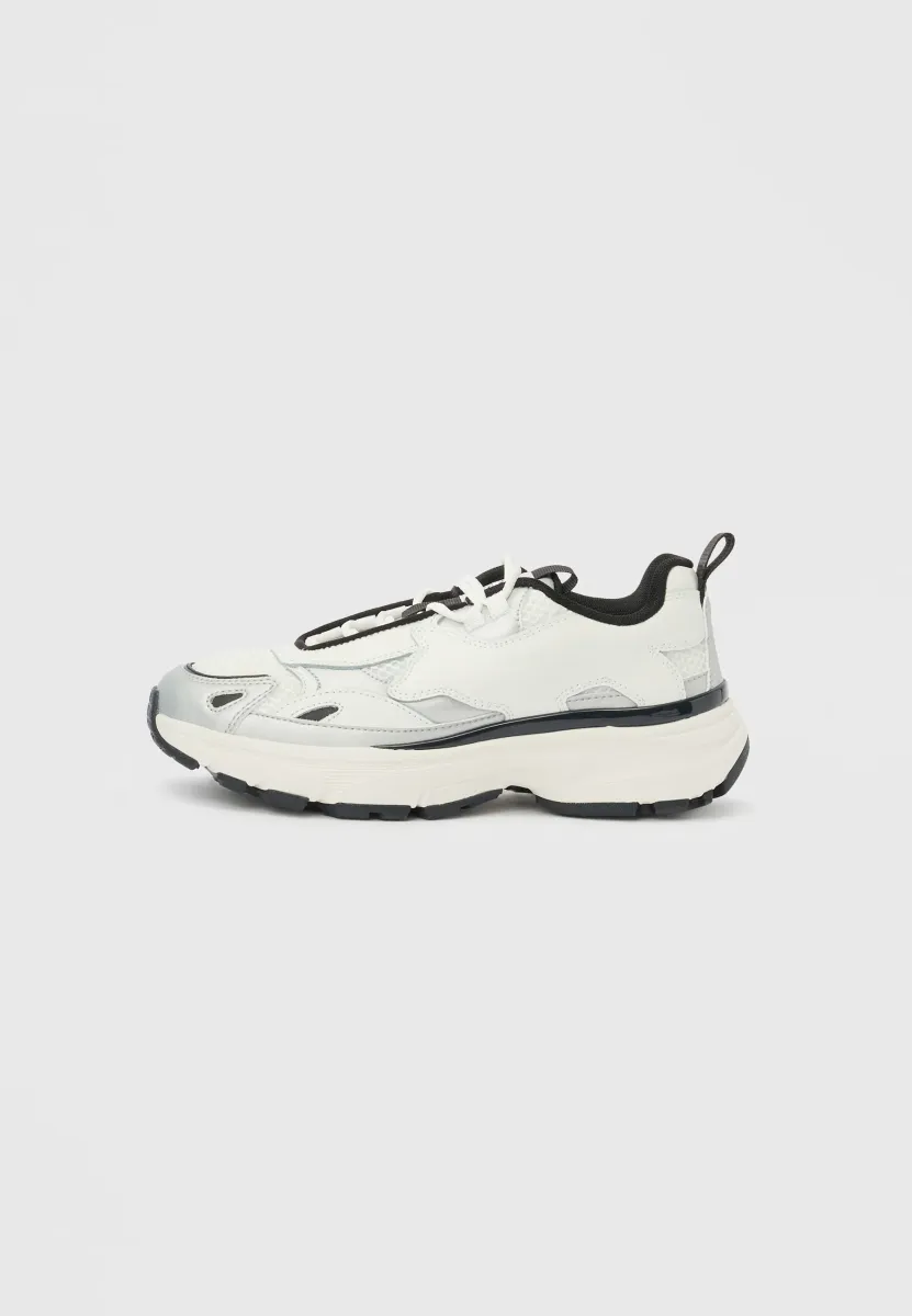 SORA RUNNERS - Sneaker low - silver-coloured/white