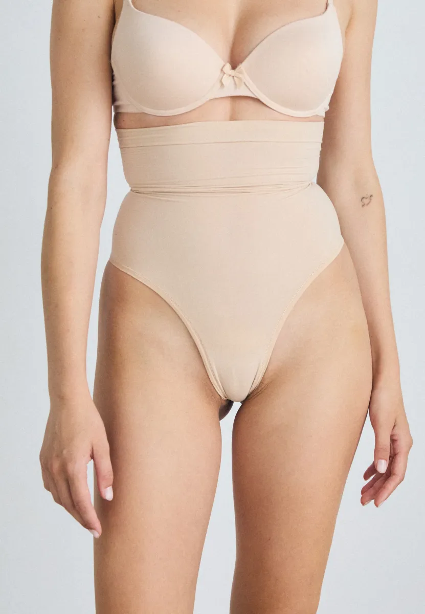 SPANXSCULPT™ SEAMLESS POWER HIGH-WAISTED THONG - String - beige