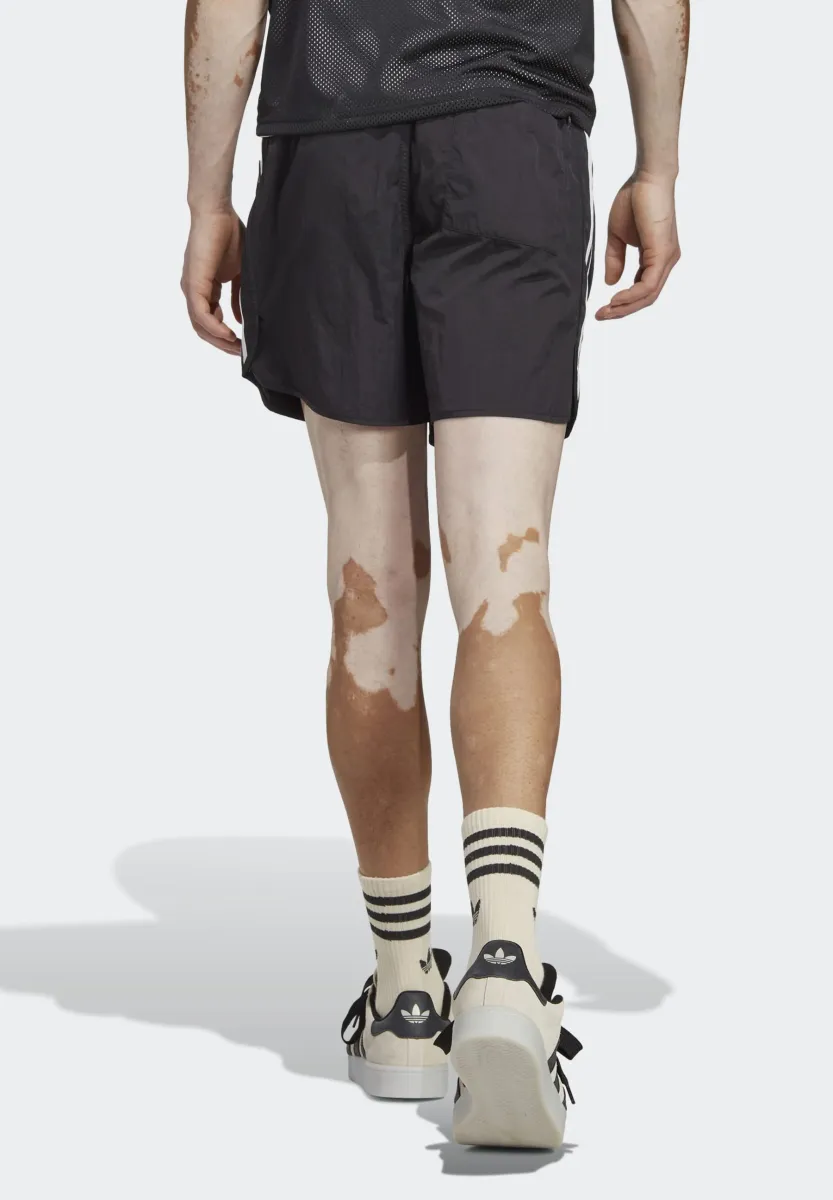 SPRINTER - Shorts - black