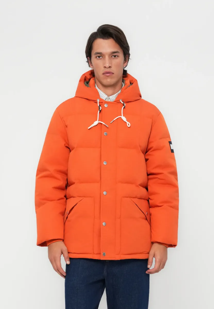 SQUARE BAFFLED - Daunenjacke - voyager orange