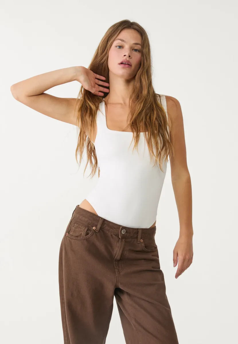 SQUARE NECKLINE - Top - white