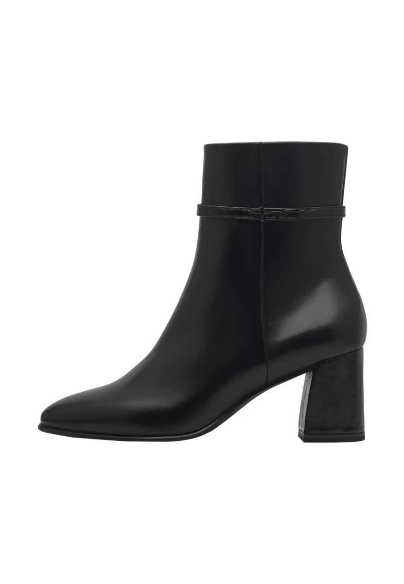 Stiefelette - black comb