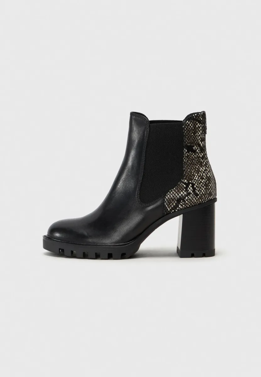 Stiefelette - black comb