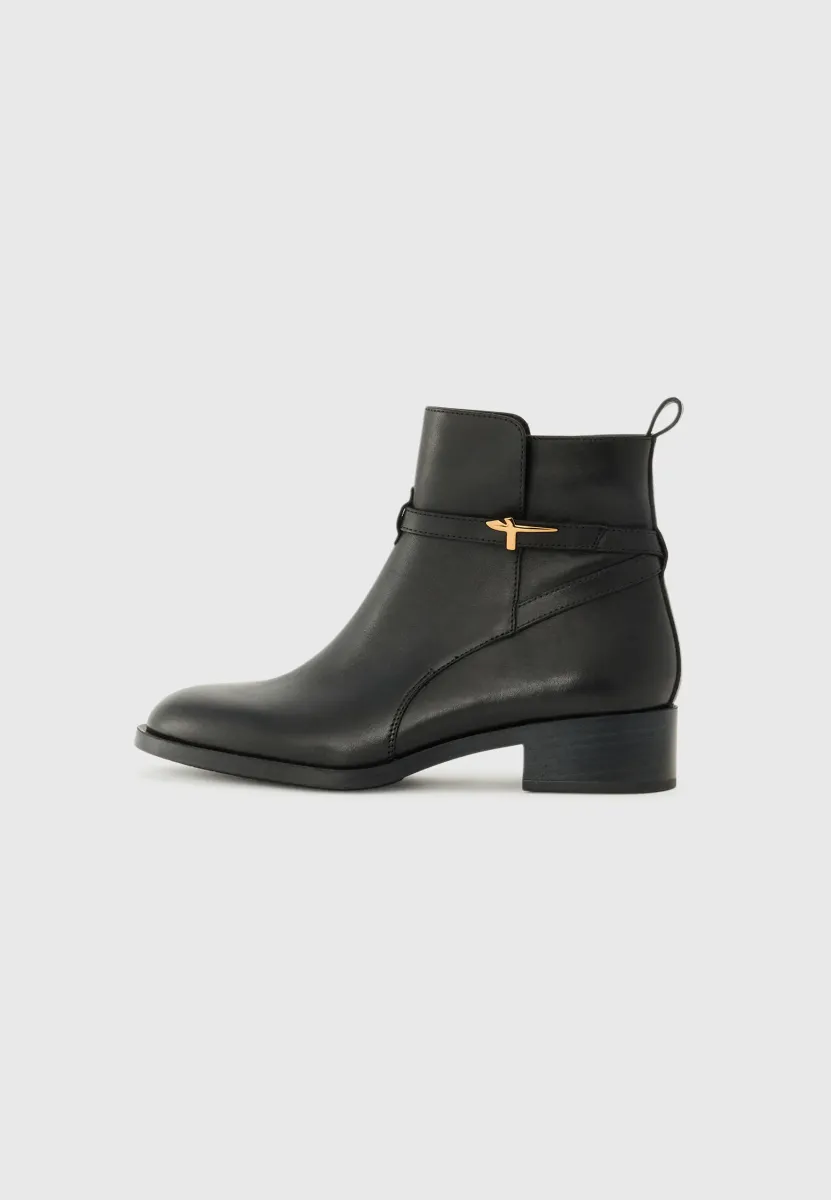 Stiefelette - black