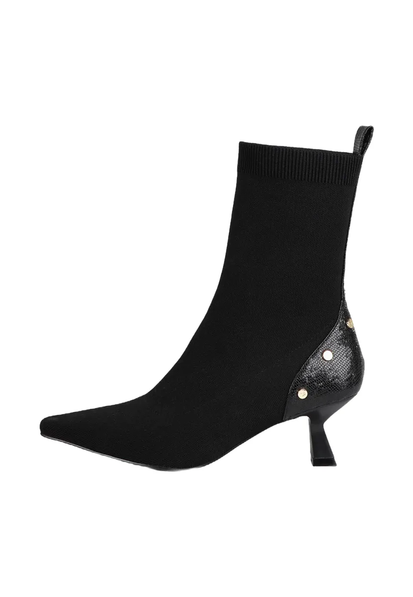 Stiefelette - black