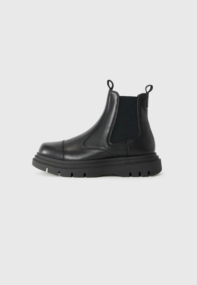 Stiefelette - black