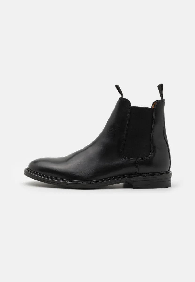 Stiefelette - black