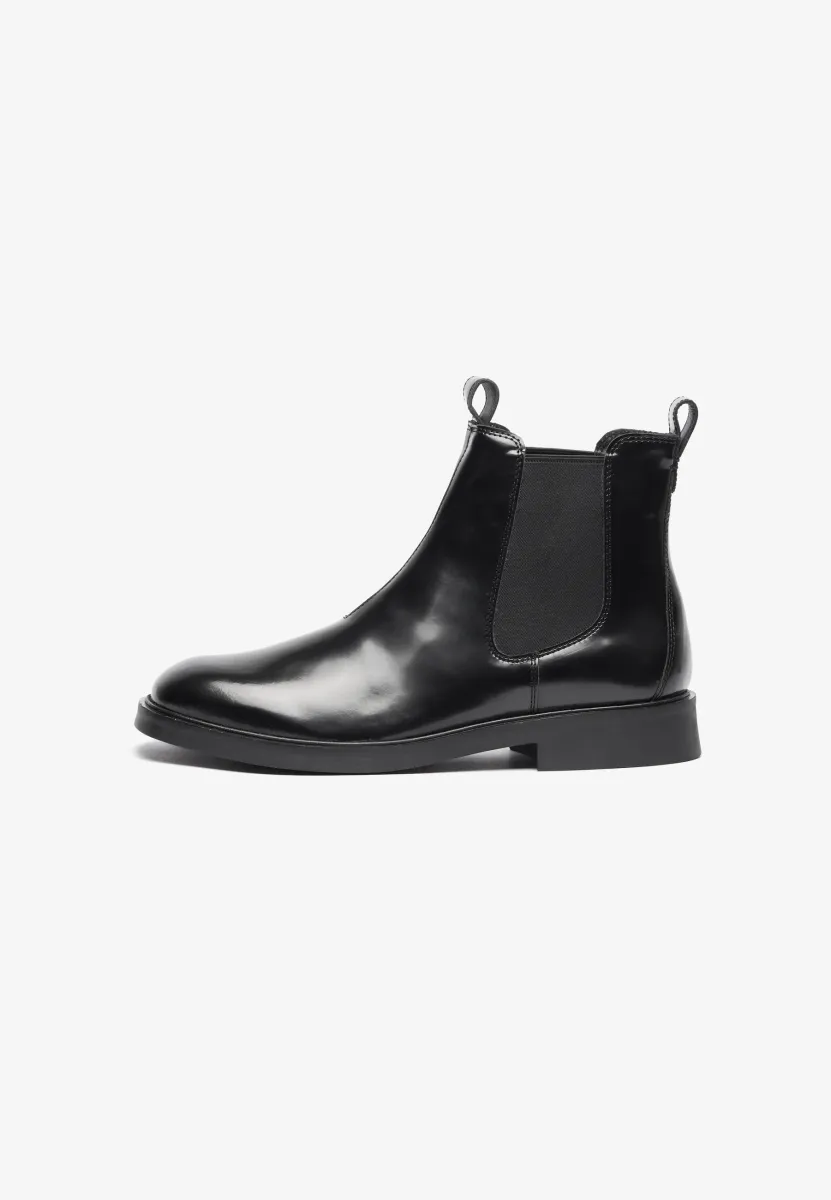 Stiefelette - black