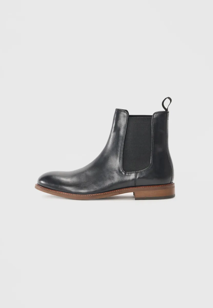 Stiefelette - black