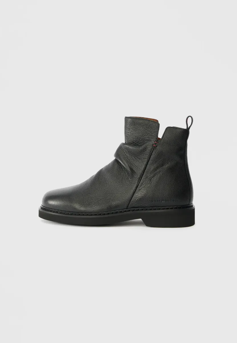 Stiefelette - black