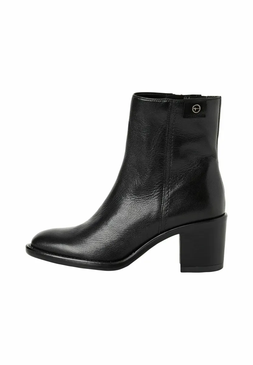 Stiefelette - black