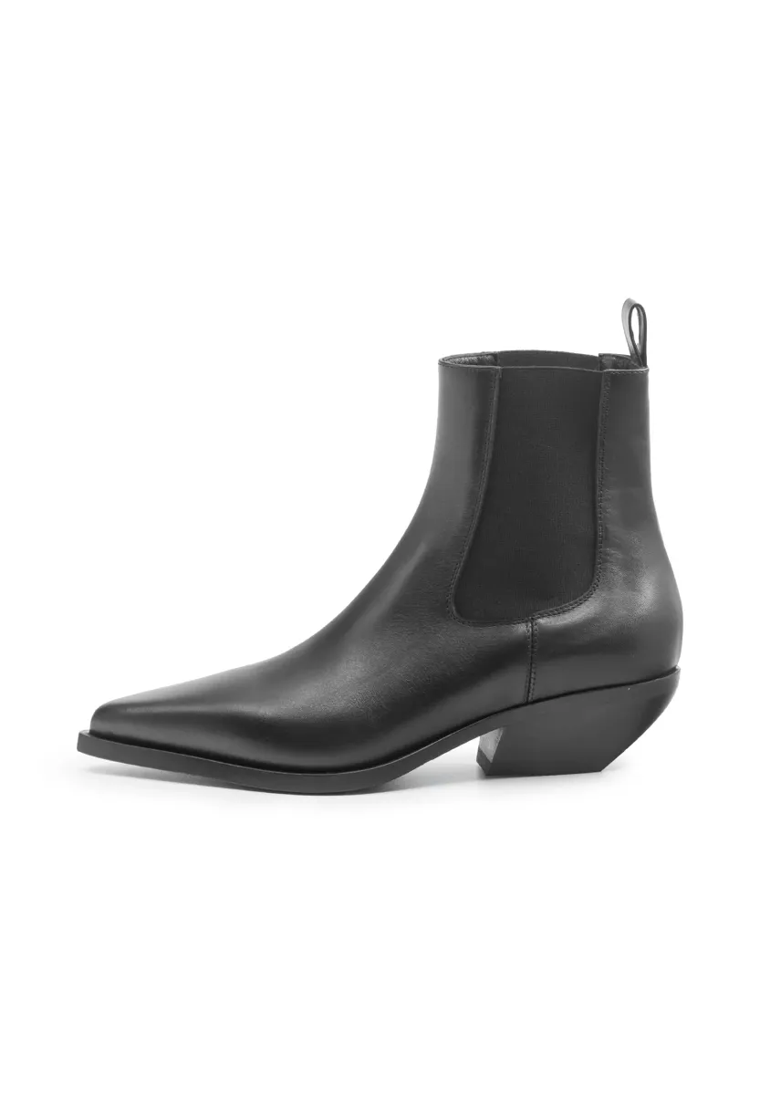 Stiefelette - black