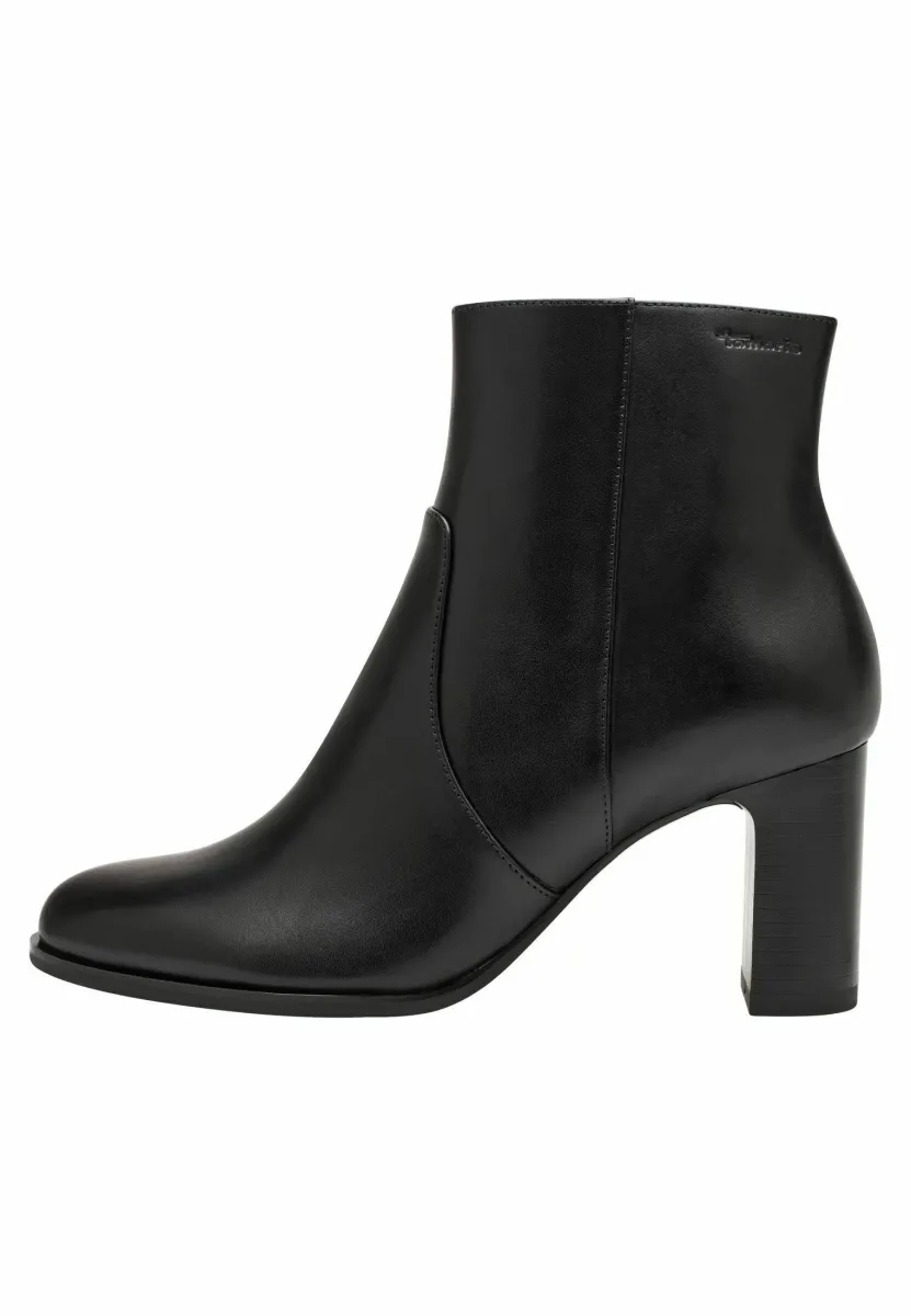Stiefelette - black