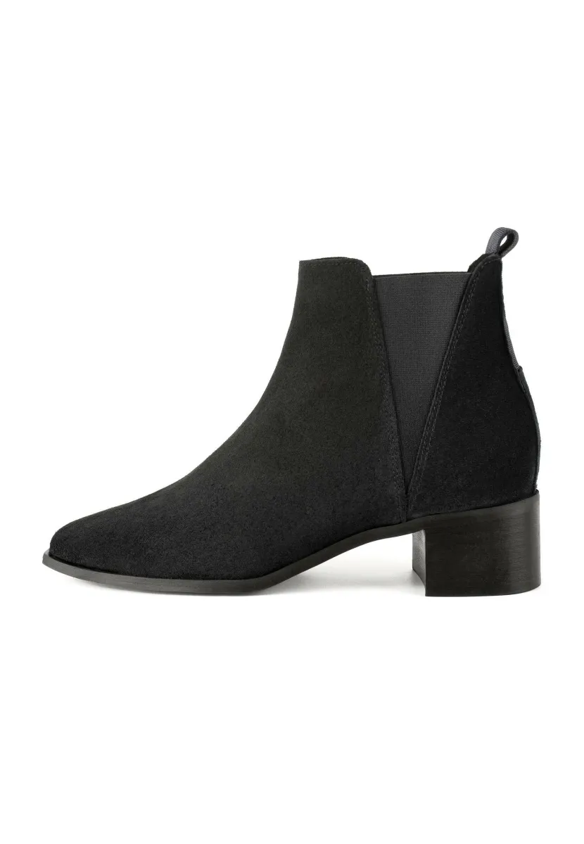 Stiefelette - black