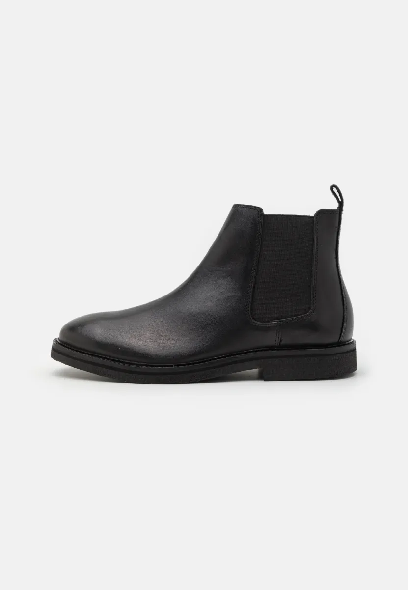 Stiefelette - black
