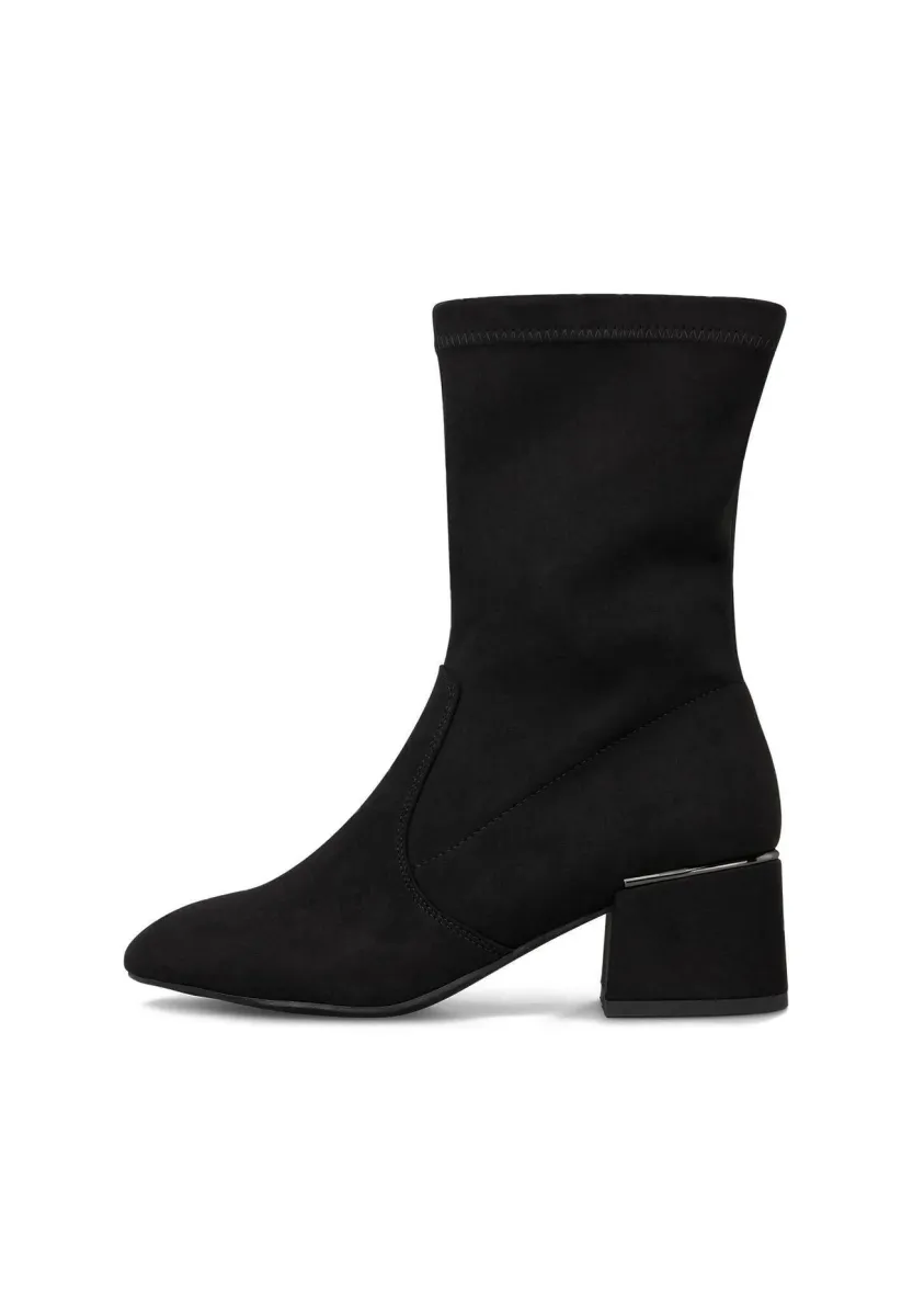 Stiefelette - black