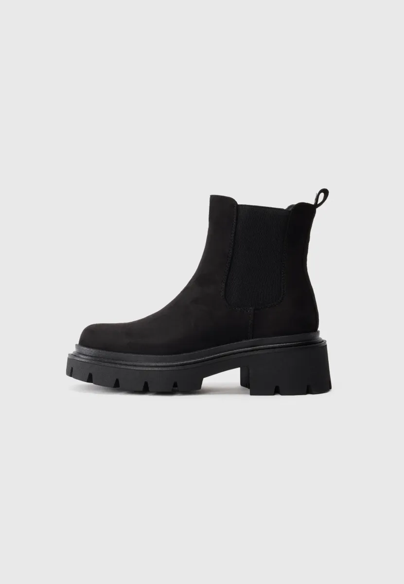 Stiefelette - black