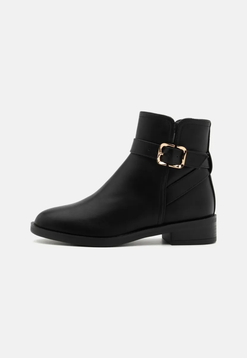 Stiefelette - black