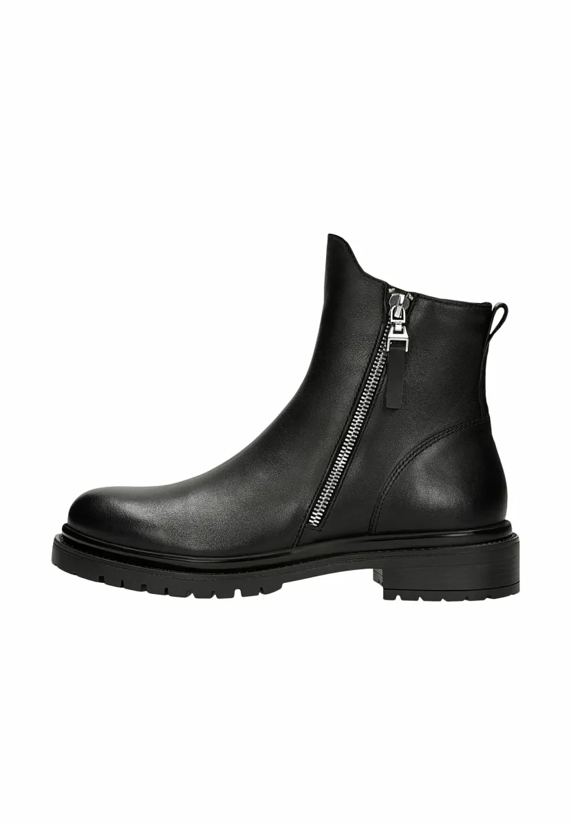 Stiefelette - black