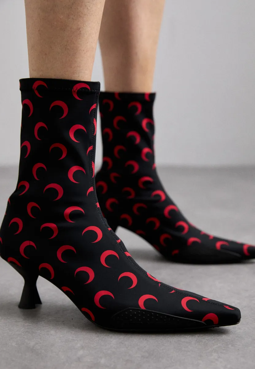 Stiefelette - black/red