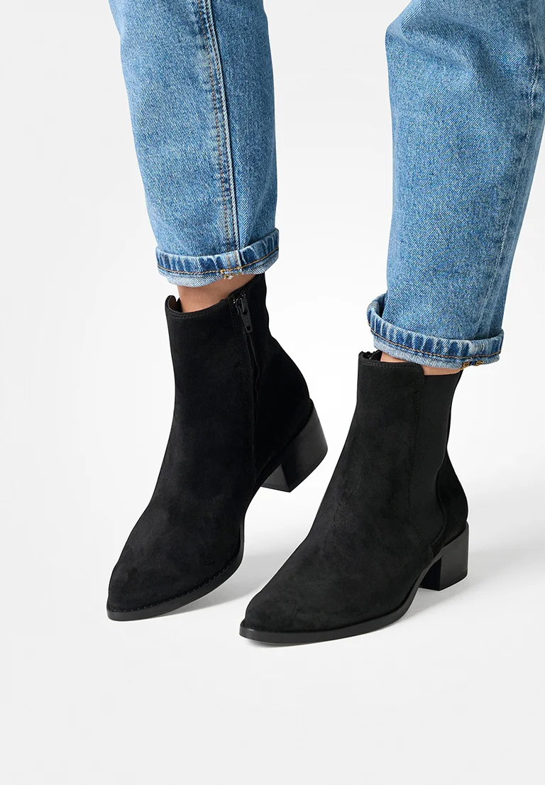 Stiefelette - schwarz