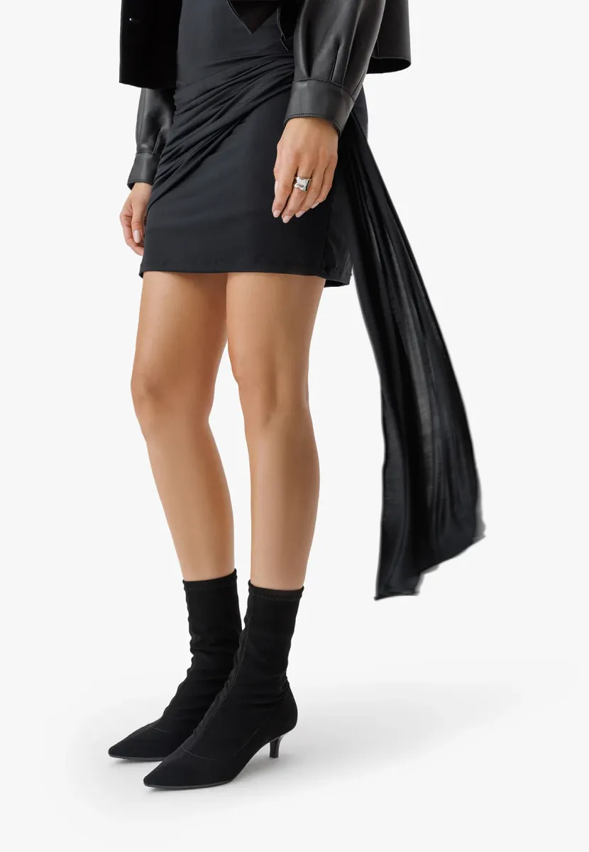 Stiefelette - schwarz