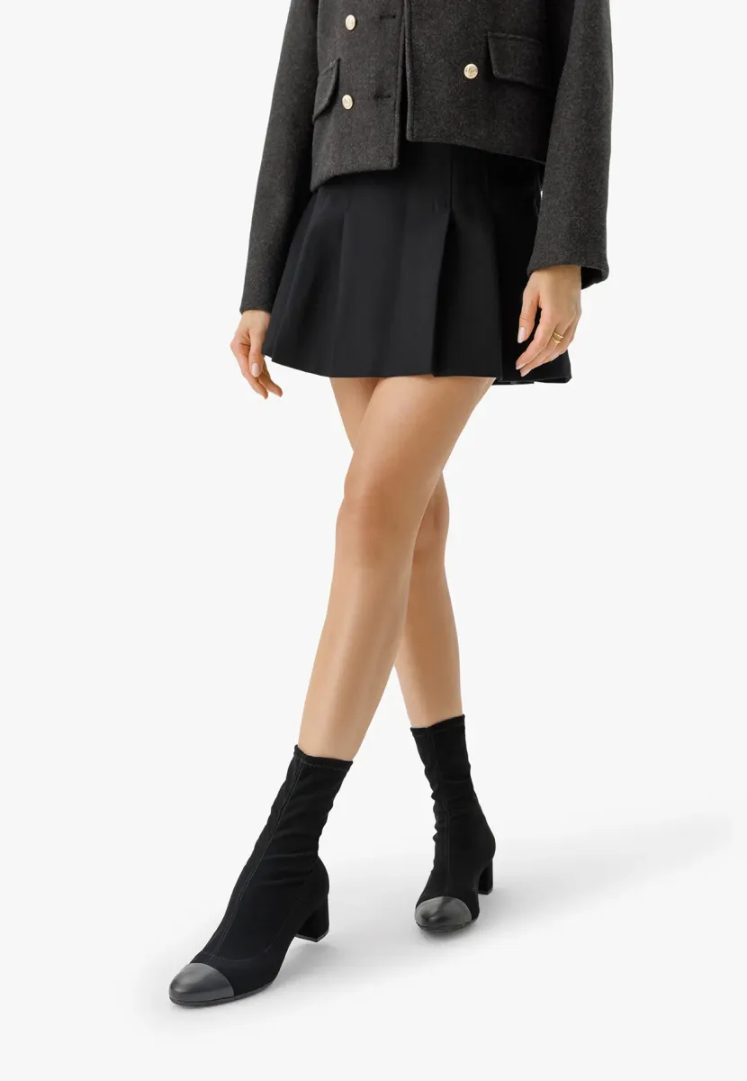 Stiefelette - schwarz