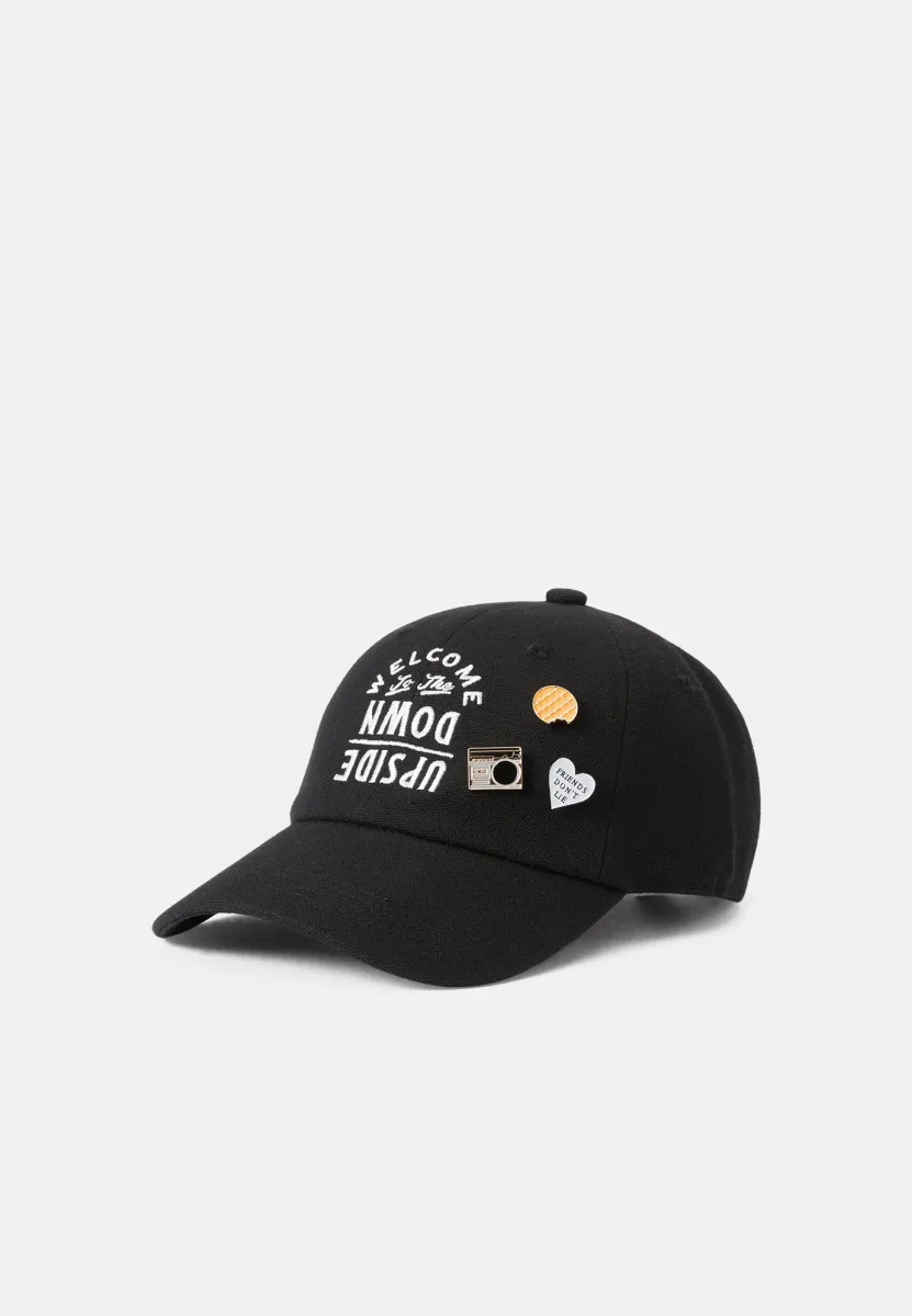 STRANGER THINGS HAWKINSLAB - Cap - black
