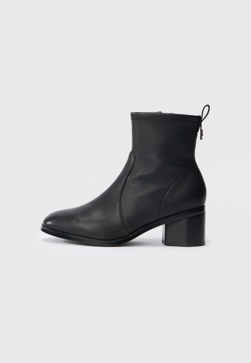 STRETCH BOOTIE - Stiefelette - black