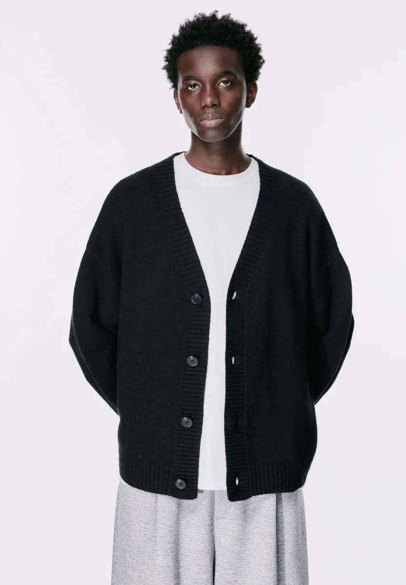 Strickjacke - black