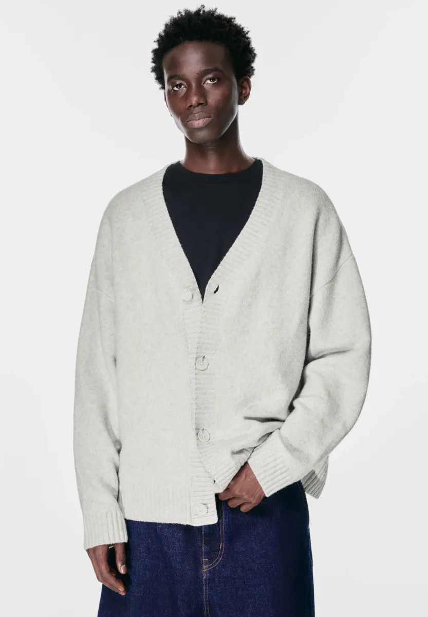 Strickjacke - light grey