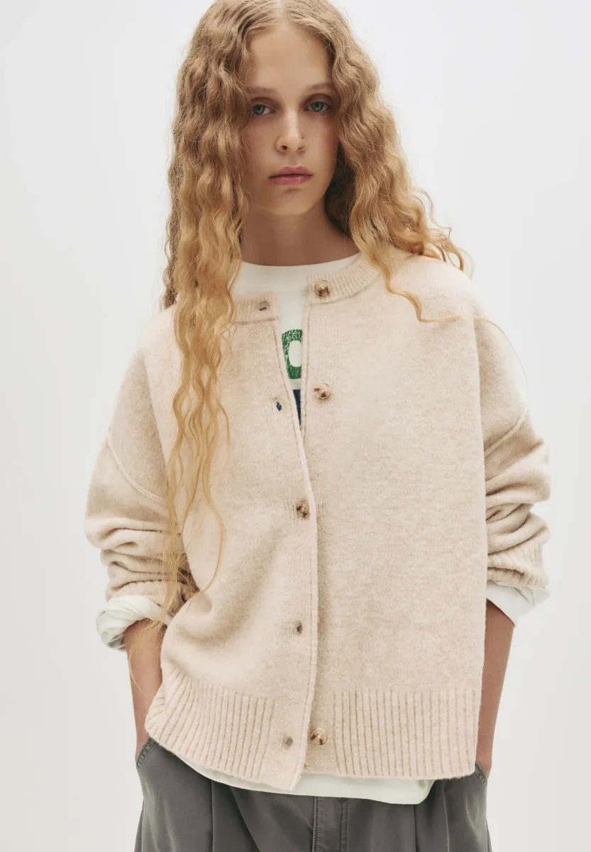 Strickjacke - sand