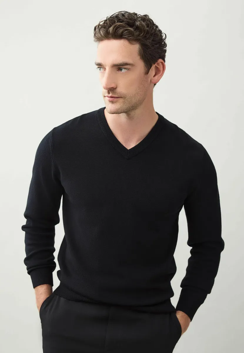 Strickpullover - black