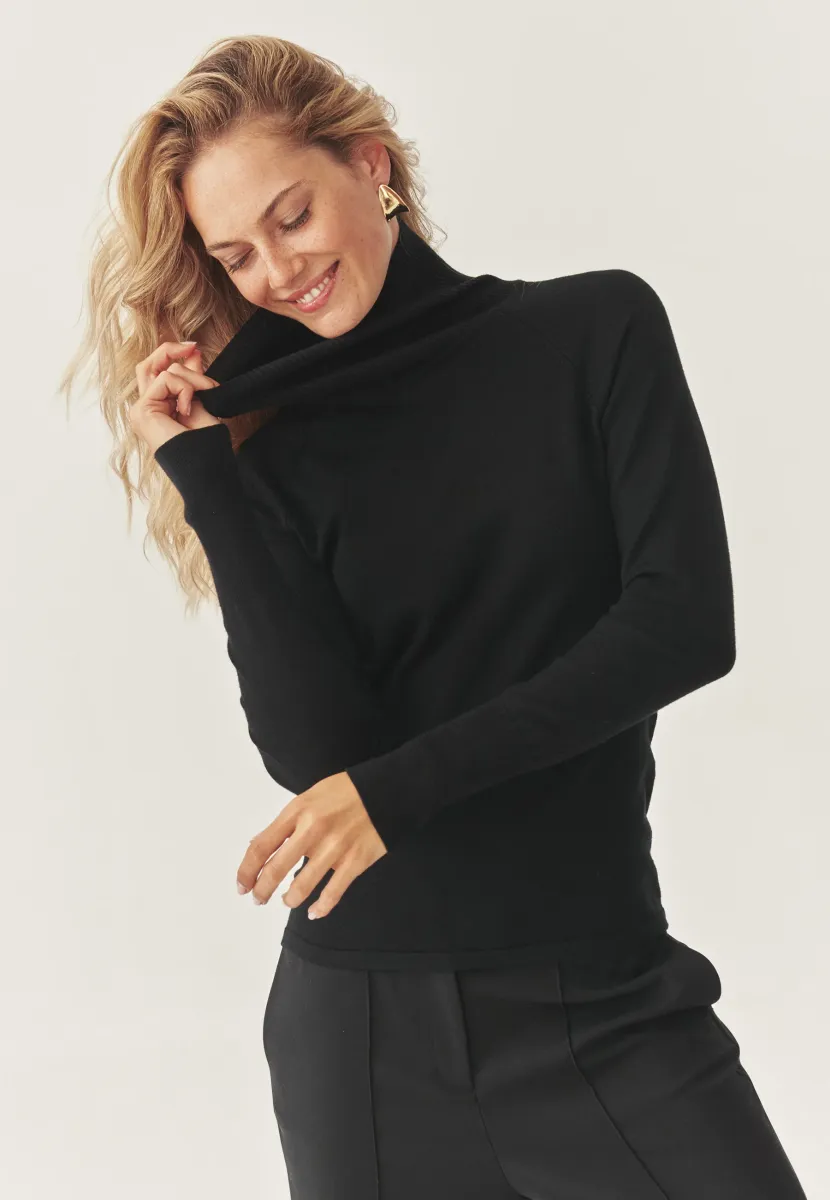 Strickpullover - black
